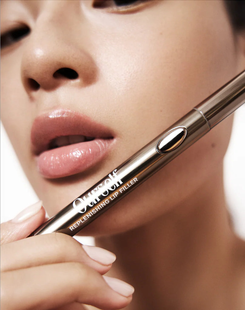 Replenishing Lip Filler with Tiered-Release Vesicle Delivery Technology™